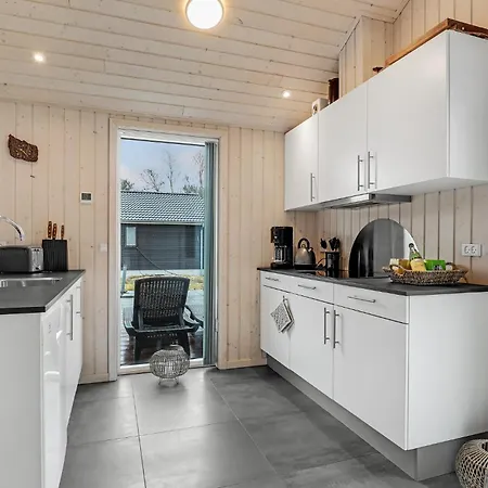 Tatil Evi Lovely In Aakirkeby With Wifi Vester Somarken